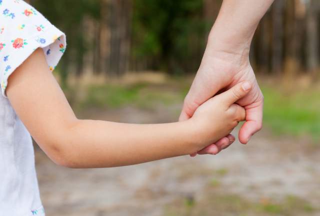 holding-hands-parent