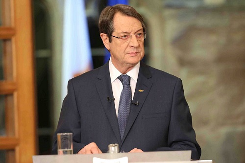 epa05644322 A handout picture released by the Cypriot government's Press and Information Office (PIO) shows Cypriot President Nicos Anastasiades joint televised press conference on the latest developments of the Cyprus problem for News Directors of TV Channels that broadcast throughout Cyprus, at the Presidential palace in Nicosia, Cyprus, 23 November 2016.  EPA/CYPRIOT PRESS OFFICE / HANDOUT  HANDOUT EDITORIAL USE ONLY/NO SALES